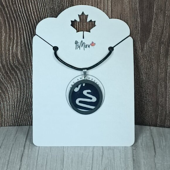 "Had" UNESCO Heritage "Modrotlač" Blueprint Wood Necklace - Artisan Crafted - Picture 5 of 6